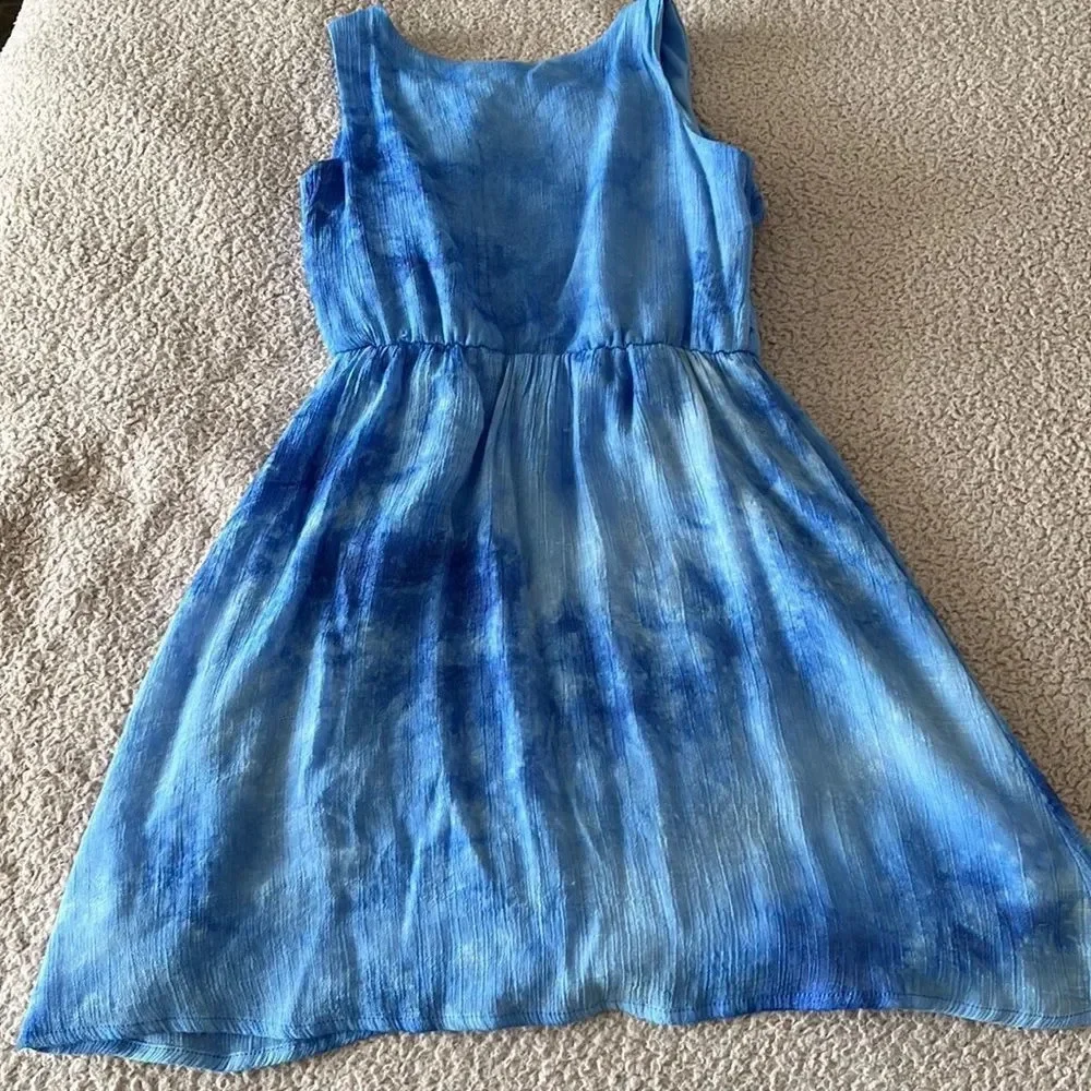 Girl flowy dress